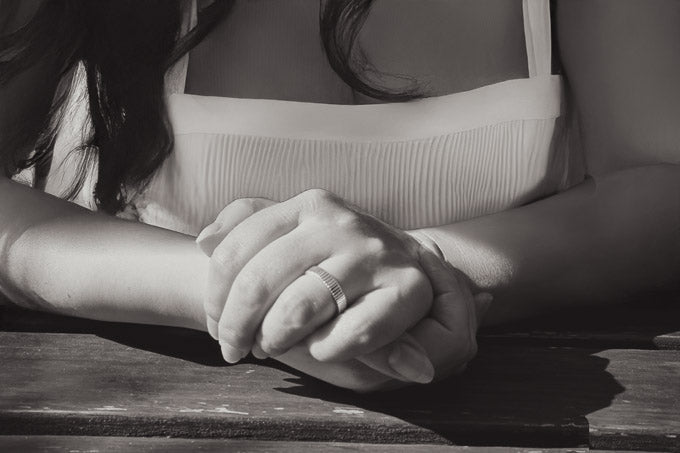 Ring sizing chart, woman wedding bands. 