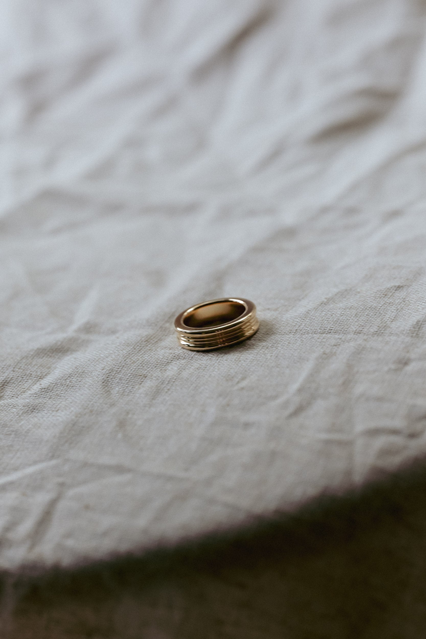 Close up of our modern stacked ring inspired on London architecture. 