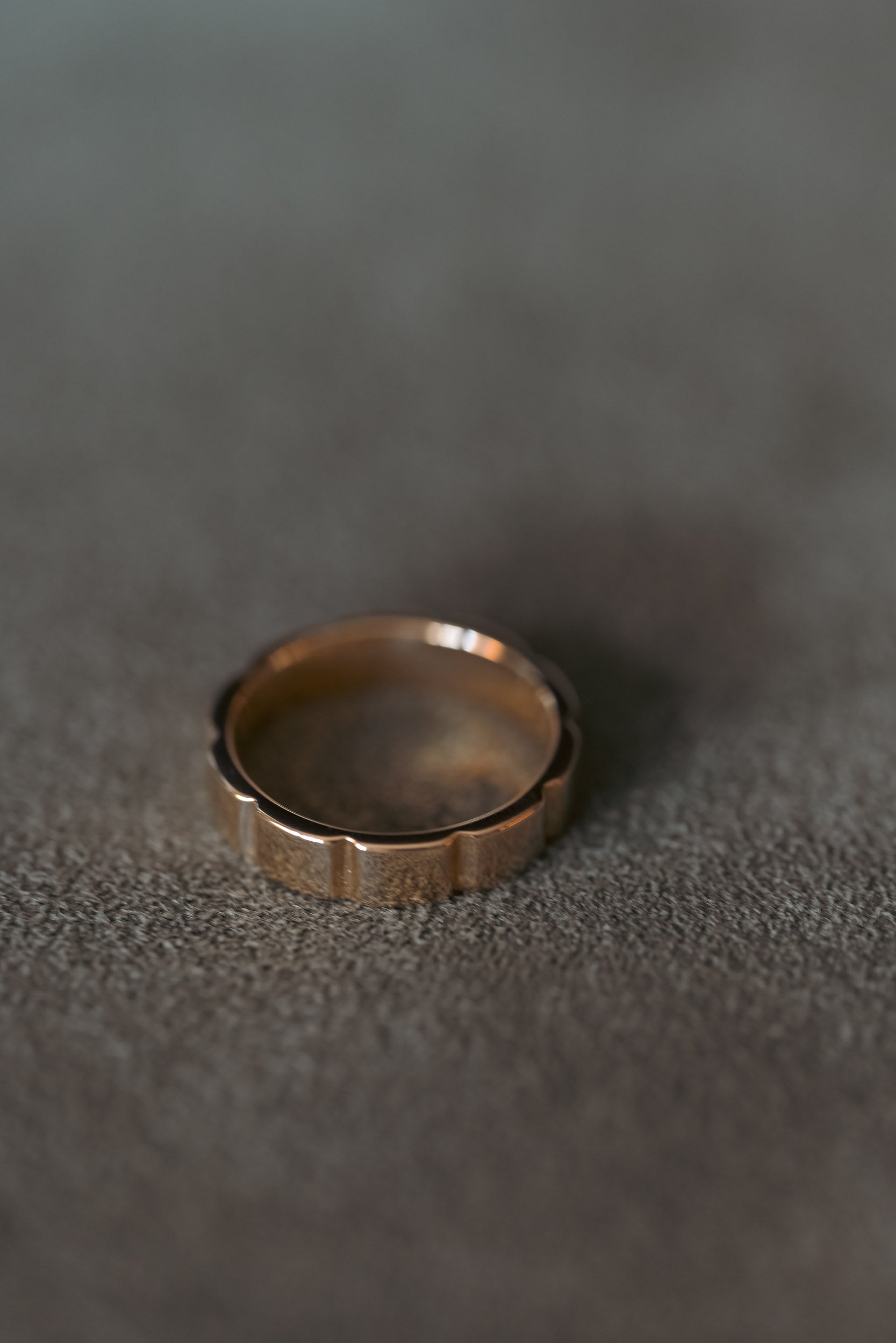 Gold linear gold ring